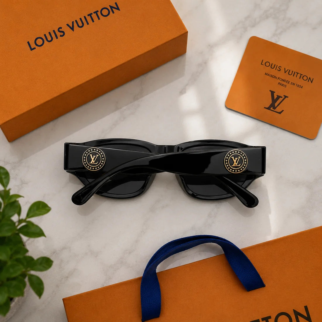 (GS-47) Louis Vuitton Premium Black Cat-Eye Sunglasses – Luxury UV400 Fashion Eyewear